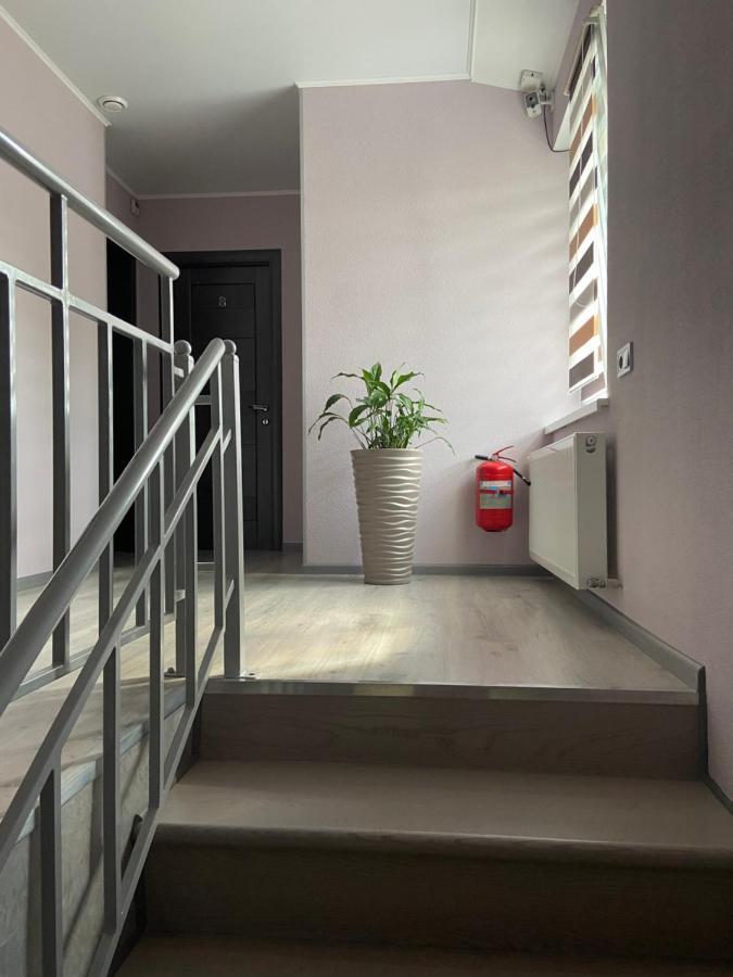 Guest House Max คเมลไนป์สกาเย ภายนอก รูปภาพ